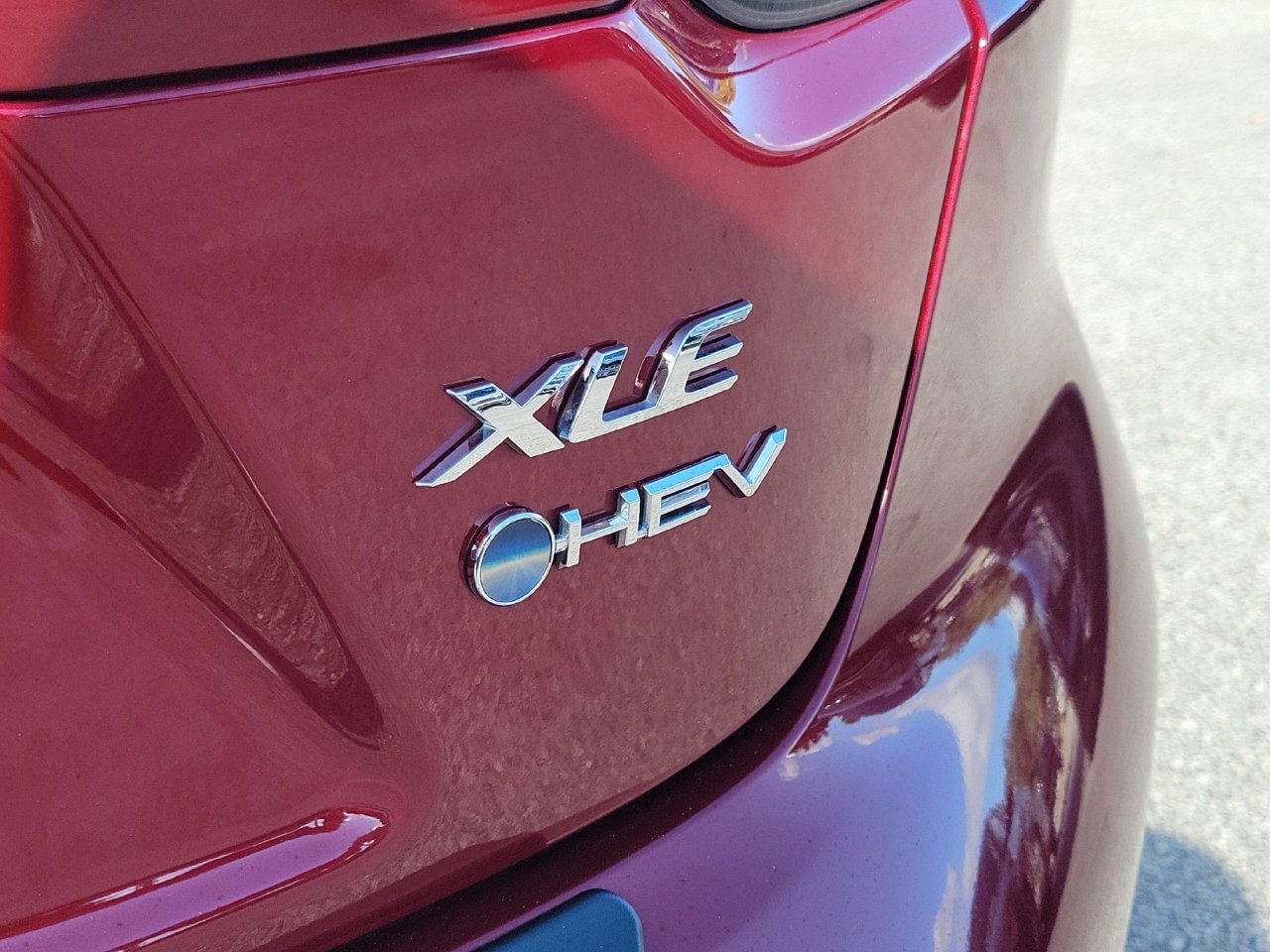 Used 2025 Toyota Corolla XLE FWD image 7