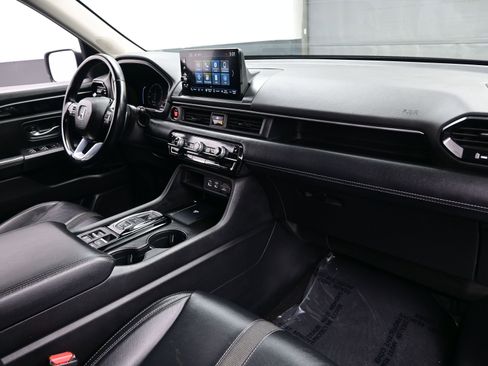 Used 2023 Honda Pilot EX-L image 16