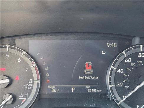 Used 2021 Toyota Highlander XLE AWD/4WD image 11