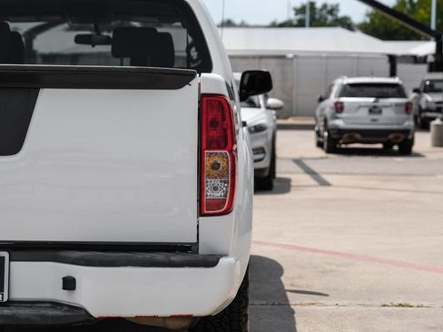 Used 2019 Nissan Frontier S RWD image 44