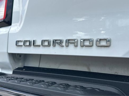 Used 2025 Chevrolet Colorado W/T AWD/4WD image 38
