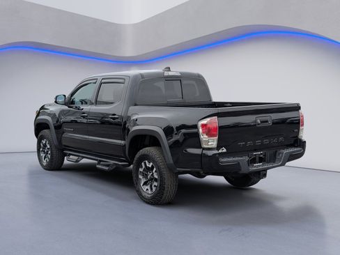 Used 2020 Toyota Tacoma TRD Off-Road image 8