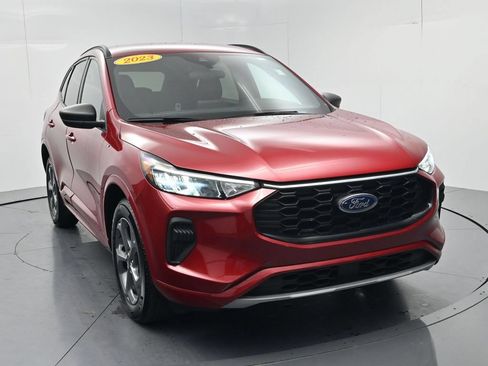 Used 2023 Ford Escape ST-Line AWD/4WD image 2