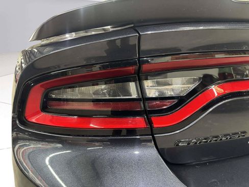 Used 2019 Dodge Charger Scat Pack w/ Daytona Edition Group RWD image 16