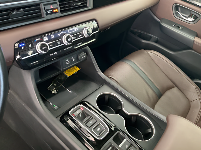 Certified 2025 Honda Pilot Elite image 17