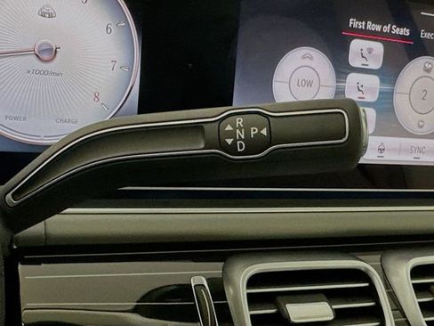 New 2026 Mercedes-Benz Maybach GLS 600 4MATIC image 17