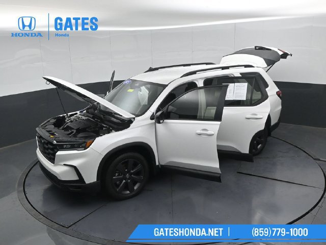 Certified 2025 Honda Pilot Sport image 53