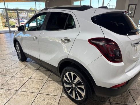 Used 2020 Buick Encore Essence image 4