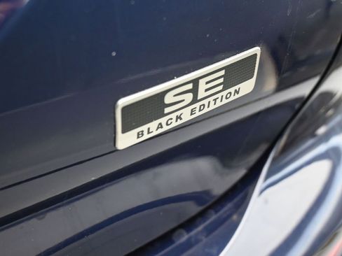 Used 2023 Mitsubishi Outlander SE image 45