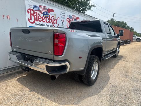 Used 2024 Chevrolet Silverado 3500 LTZ w/ LTZ Plus Package AWD/4WD image 3