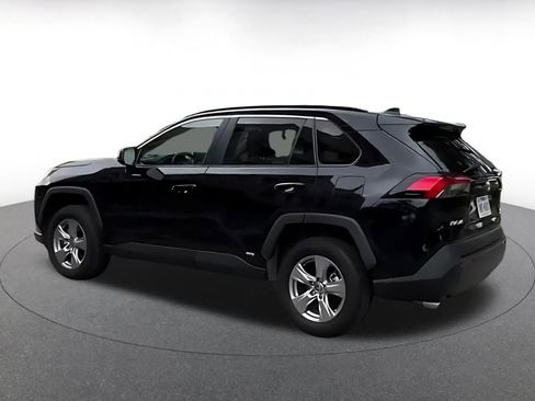 Used 2025 Toyota RAV4 LE image 8