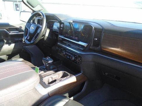 Used 2023 Chevrolet Silverado 1500 High Country w/ Z71 Off-Road Package image 26