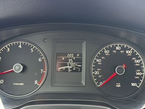 Used 2011 Volkswagen Jetta SE image 22