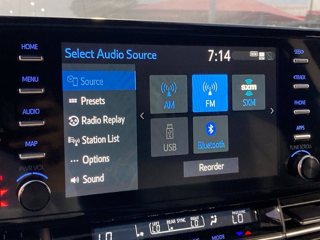Used 2023 Toyota Sienna XLE w/ XLE Plus Package FWD image 23