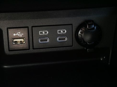 Certified 2024 Toyota Highlander LE AWD/4WD image 29