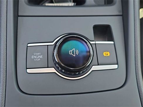 New 2025 Volkswagen Tiguan S image 19