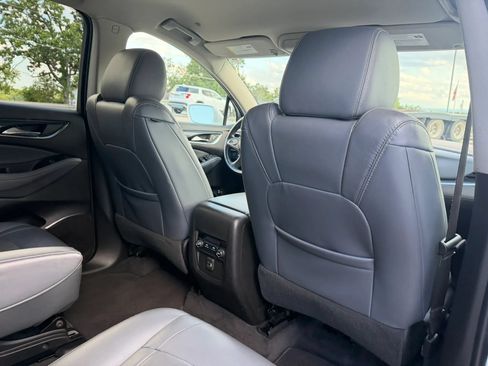 Used 2019 Buick Enclave Essence FWD image 45
