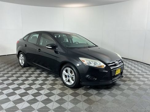 Used 2014 Ford Focus SE FWD image 3