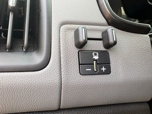 Used 2022 Chevrolet Colorado W/T image 23