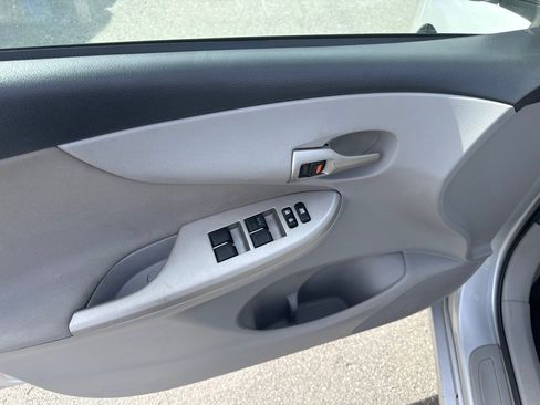 Used 2012 Toyota Corolla LE FWD image 10