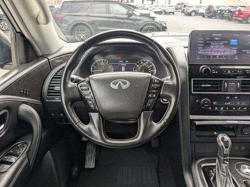 Used 2024 INFINITI QX80 Luxe image 16