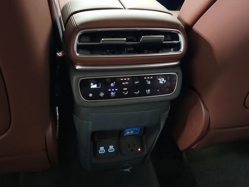 Used 2026 Genesis GV80 3.5T Prestige AWD/4WD image 33