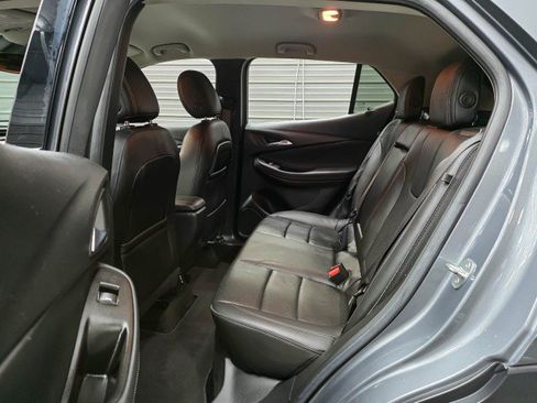 Used 2022 Buick Encore GX Essence FWD image 16