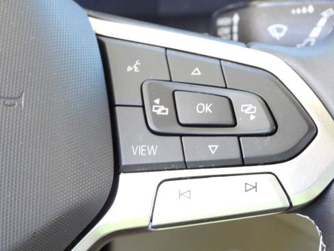 Used 2023 Volkswagen Atlas SE w/ Technology Package w/ Panoramic Sunroof Package image 82