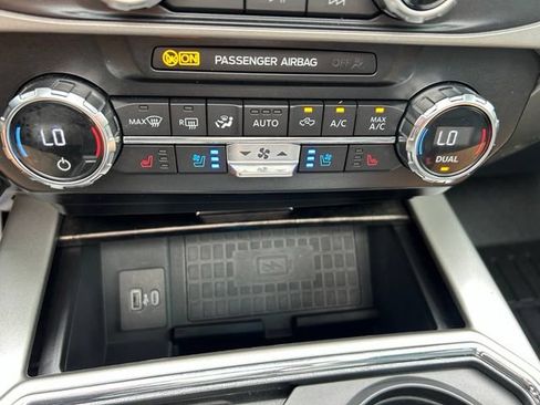 Used 2022 Ford F350 Lariat w/ Lariat Ultimate Package AWD/4WD image 18