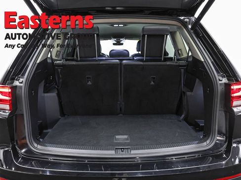 Used 2025 Volkswagen Atlas SE FWD image 9