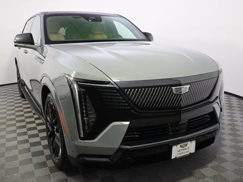 New 2026 Cadillac Escalade IQ Sport 2 w/ LPO, ONYX Package AWD/4WD image 9