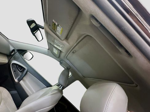 Used 2012 Toyota RAV4 Limited w/ Navigation Value Pkg AWD/4WD image 26