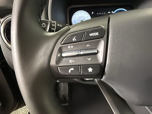 Used 2023 Hyundai Kona Limited AWD/4WD image 20