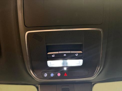 Used 2024 Chevrolet Traverse RS image 27