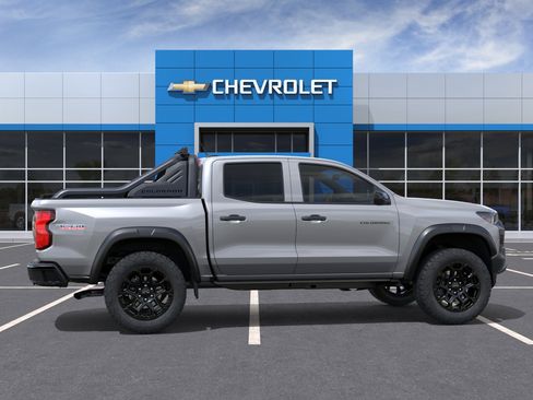 New 2026 Chevrolet Colorado Trail Boss w/ Midnight Edition AWD/4WD image 5
