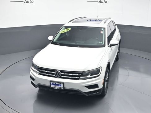 Used 2018 Volkswagen Tiguan SE w/ Panoramic Sunroof Package AWD/4WD image 48