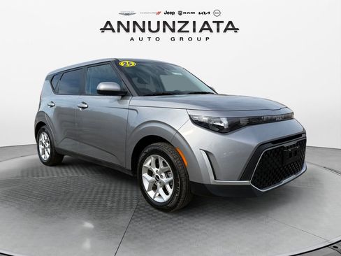 Certified 2025 Kia Soul LX w/ LX Technology Package image 7