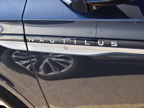 Used 2024 Lincoln Nautilus Reserve w/ Equipment Group 203A image 11