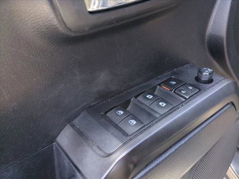 Used 2019 Toyota Tacoma TRD Sport RWD image 12