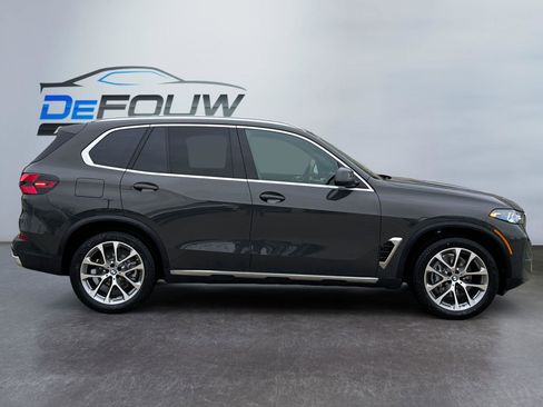 Used 2026 BMW X5 xDrive40i image 2