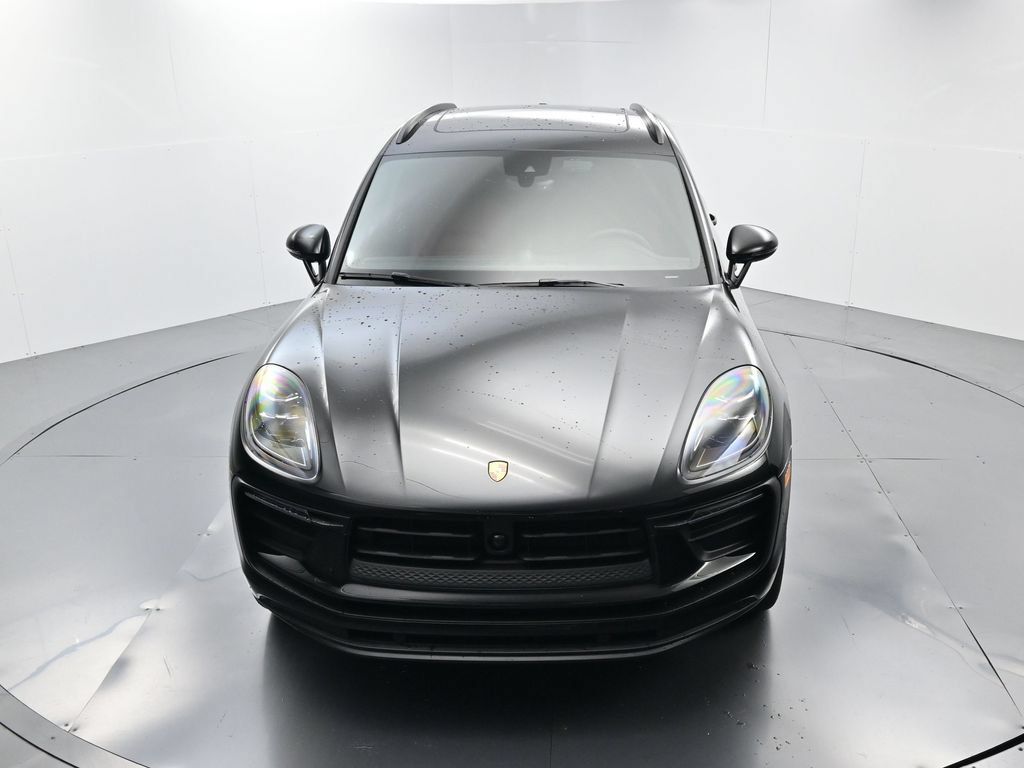 Certified 2026 Porsche Macan AWD/4WD image 41