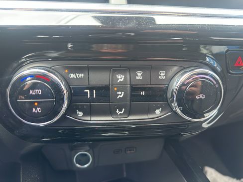 Used 2026 Chevrolet Trax ACTIV w/ Driver Confidence Package FWD image 5