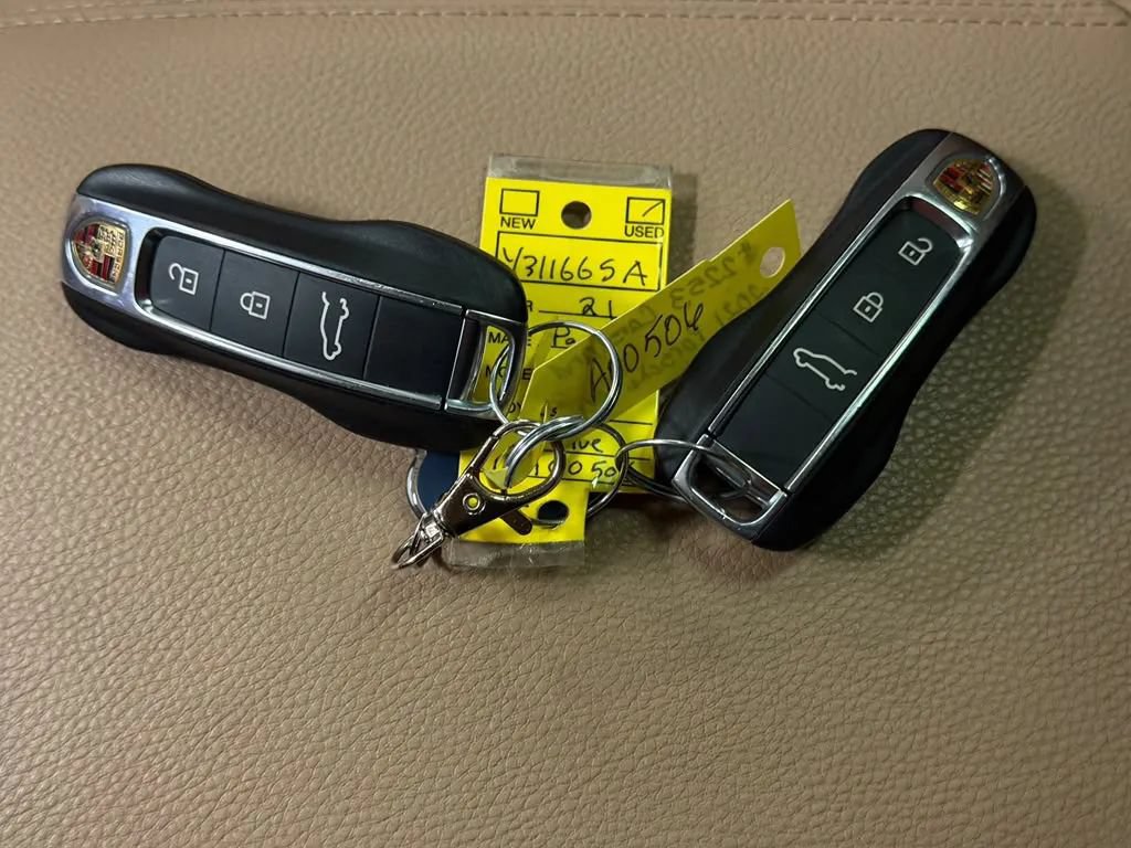 Used 2021 Porsche Cayenne AWD/4WD image 58