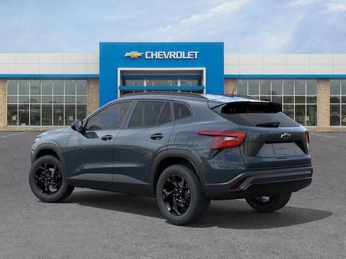 New 2026 Chevrolet Trax LT w/ Driver Confidence Package FWD image 3