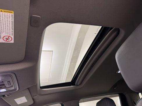 Used 2021 Chevrolet Silverado 2500 LTZ w/ LTZ Plus Package image 20