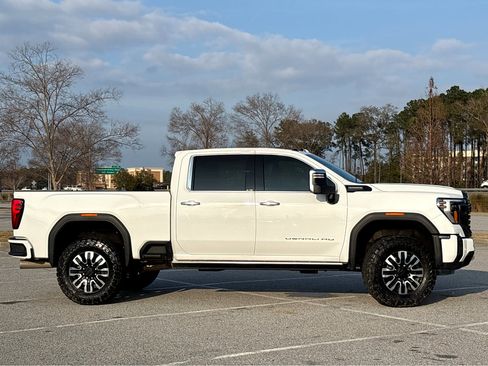 Used 2024 GMC Sierra 2500 Denali Ultimate image 23
