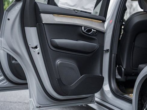 New 2026 Volvo XC90 B6 Ultra w/ Protection Package image 37