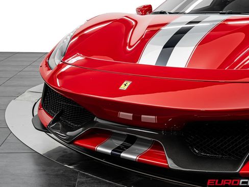 Used 2019 Ferrari 488 Pista Coupe RWD image 14