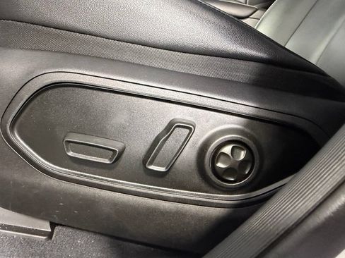 Used 2023 Jeep Grand Cherokee 4WD 4xe w/ Luxury Tech Group II image 27