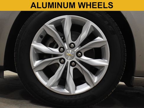 Used 2023 Chevrolet Malibu LT w/ Driver Confidence Package FWD image 5